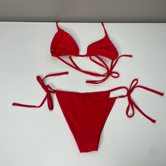 Target Red Bikini - Picture 5 of 5